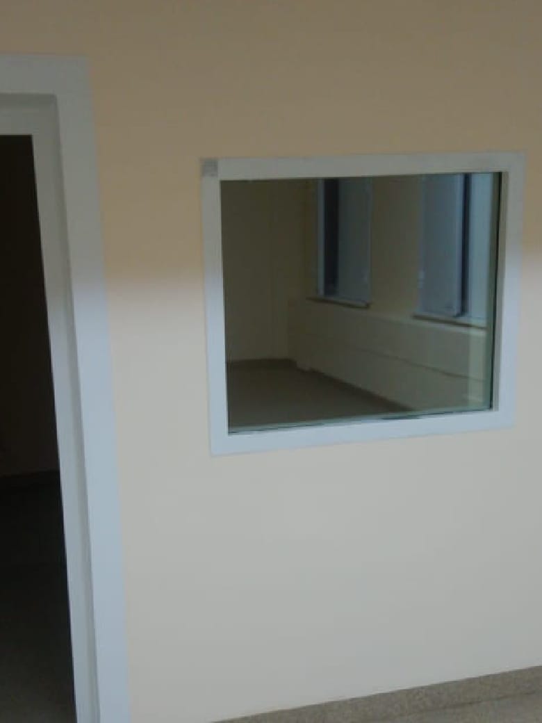 Виды рентгенозащитных стёкол: обзор материалов и их отличий